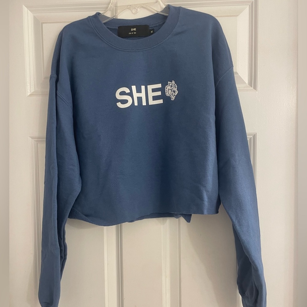 Dark sport cropped crewneck